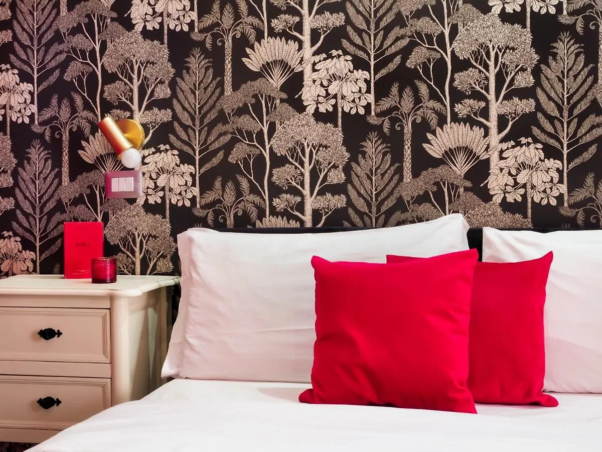 C'Est La Vie Suites Rome 3*,  Italy