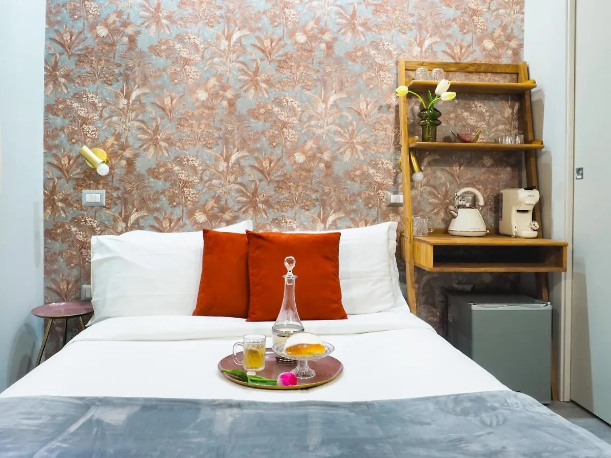 C'Est La Vie Suites Rome 3*,